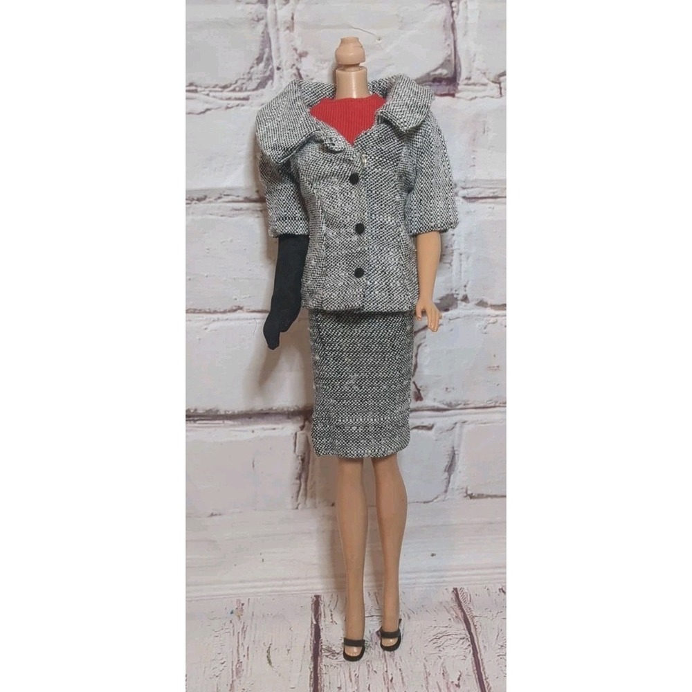 Vintage 1963 Barbie CAREER GIRL #954 Near Complete